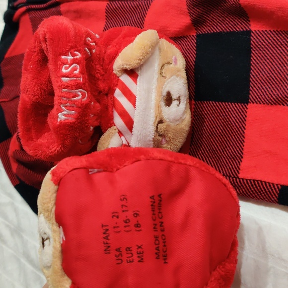 My first Christmas bundle Plaid footie Zip up pajamas teddy bear booties and bib - Picture 4 of 4